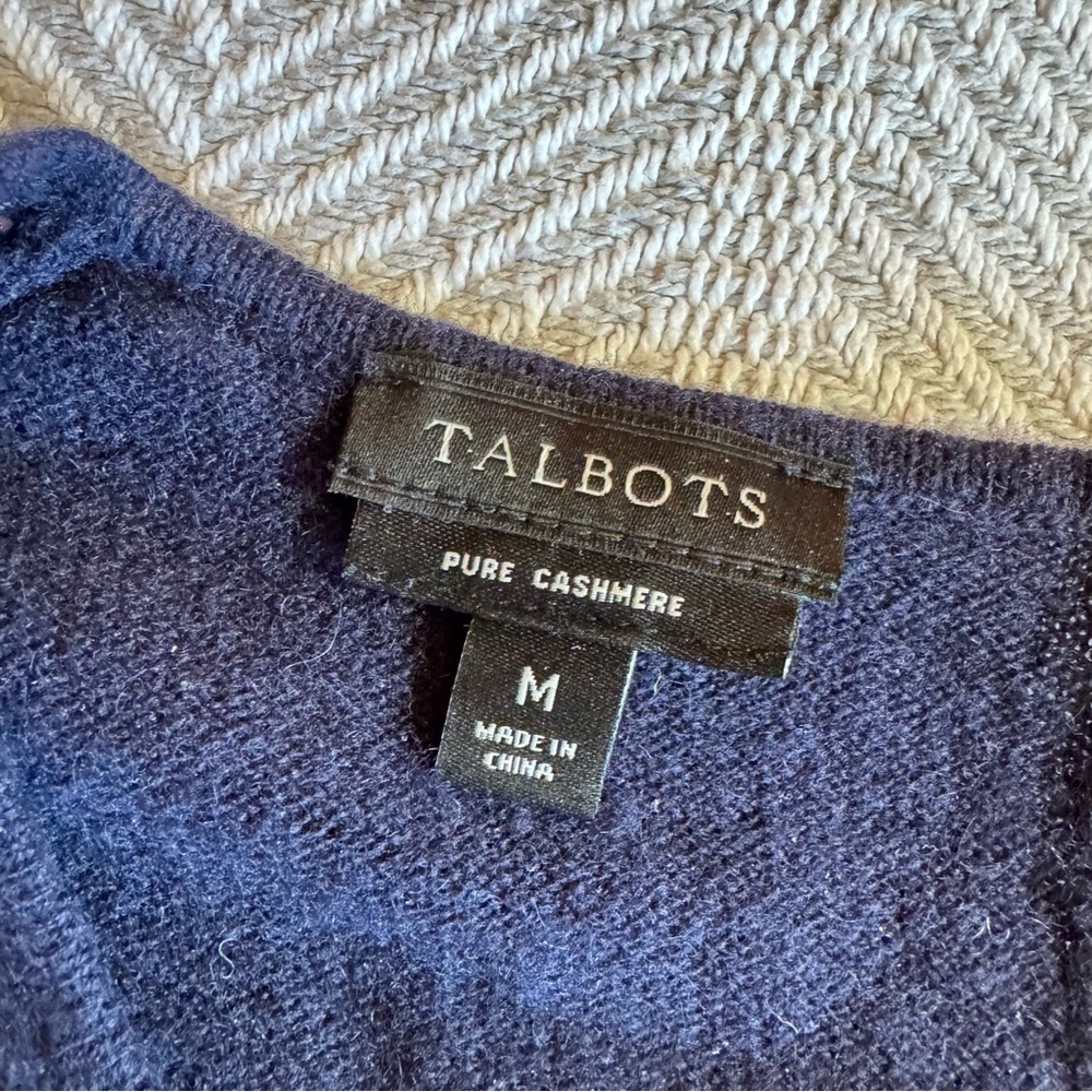 Talbots 3/4 Sleeve Cashmere Sweater, Back Keyhole, Navy, Size M - Picture 4 of 9